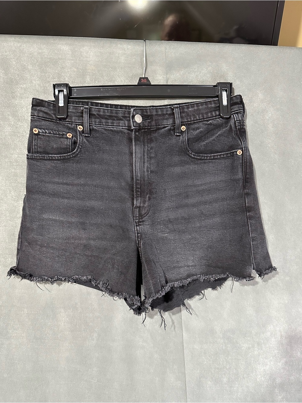 American Eagle Highest Rise 90s Boyfriend Shorts - Size 12
